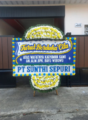 Papan Bunga Duka di Unter Iwes