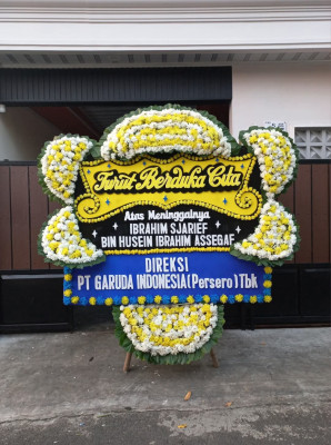 Papan Bunga Duka di Unter Iwes